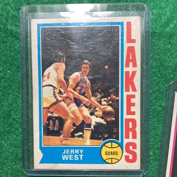 Basketball cards - Picture 4 of 5